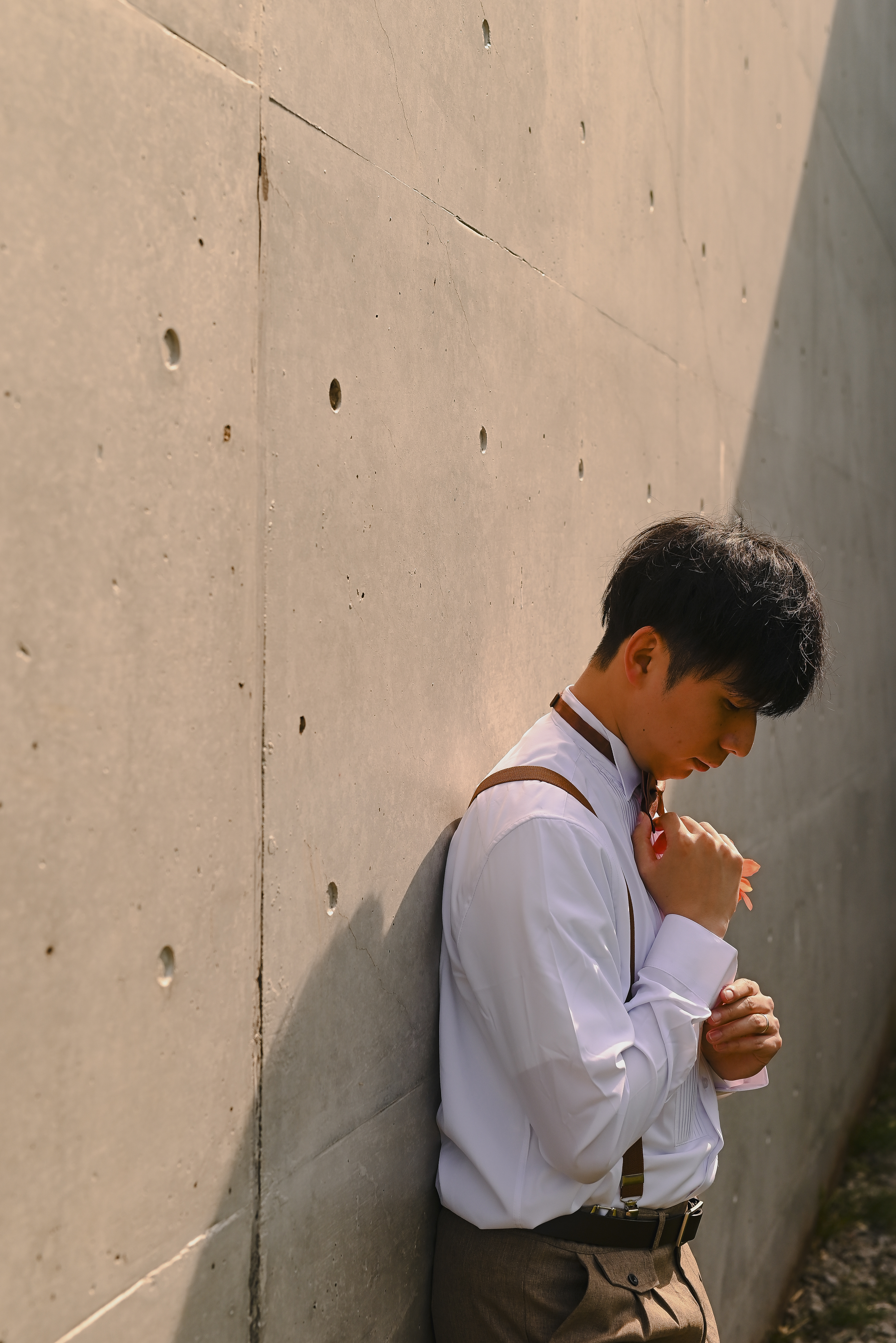 ポーズを決める男性